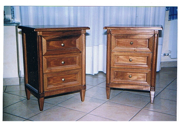 Comodini in toulipier tinto noce